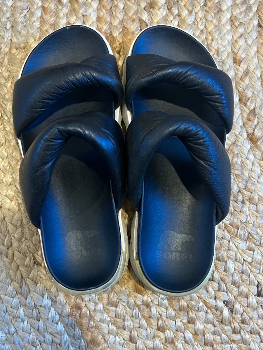 Black Sorel Vibe Twist Slide Sandals with White Sole